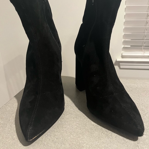 Steve Madden Suede Booties Size 7 - Picture 2 of 6